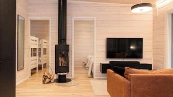 Superior Villa, Multiple Beds, Courtyard View | Living area