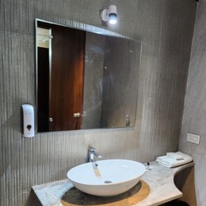 Premium Room | Bathroom