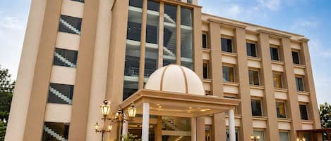 Fachada de la propiedad