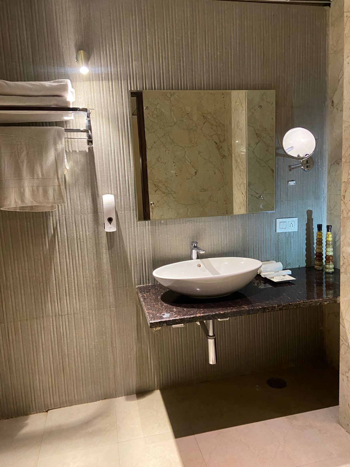 Deluxe-Zimmer | Badezimmer