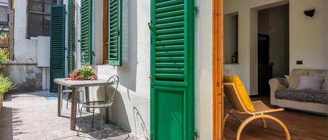 تناول الطعام بالخارج