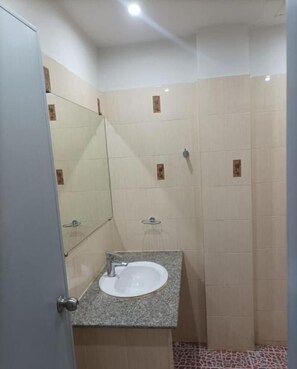 Bathroom - Green Paradise (Pattaya)