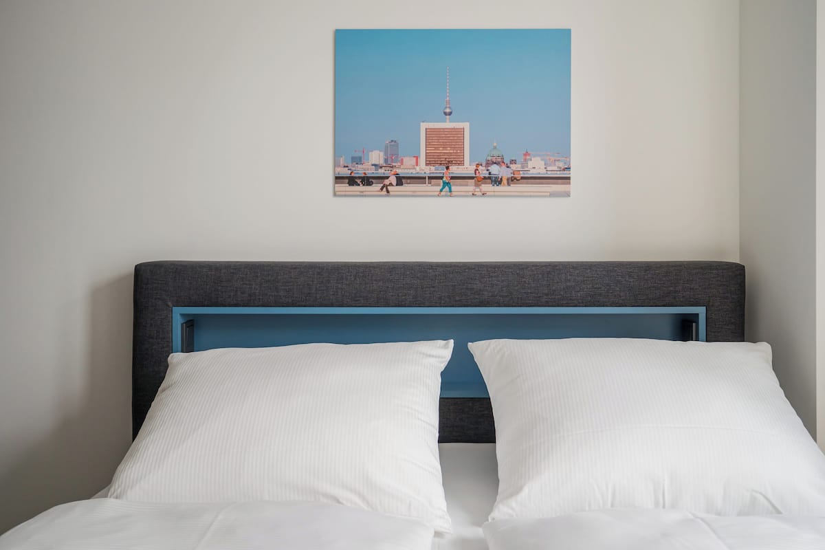 Laptop workspace, free WiFi