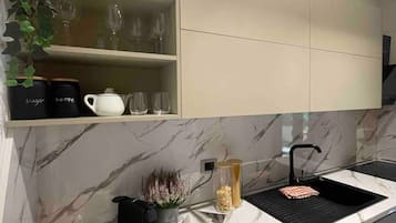 Villa, 2 chambres, patio | Cuisine privée