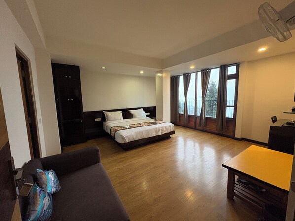 Executive Room, City View
