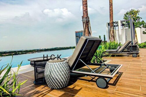 Mall Suite at Sunsuria Setia Alam by HCK