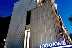 Exterior detail - Look Home Guesthouse in Myeong-dong (Seoul)