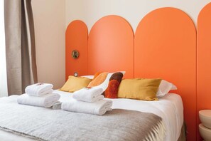 2 bedrooms, iron/ironing board, Internet, bed sheets