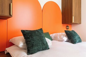 1 bedroom, iron/ironing board, Internet, bed sheets