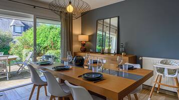 تناول الطعام