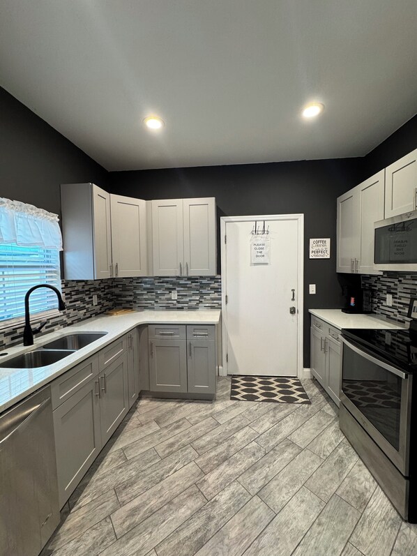 Microwave, oven, stovetop, dishwasher