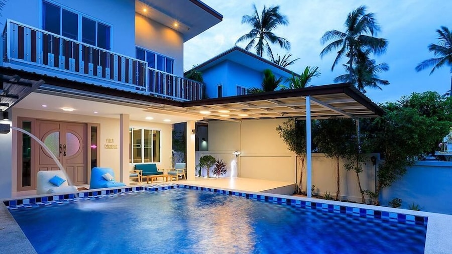 Renovated 3BR Pool Villa Near Beach V228