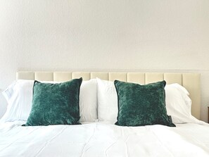 4 多间卧室、熨斗/熨衣板、WiFi、床单