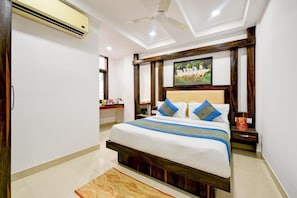 Deluxe Double Room | Desk, free WiFi