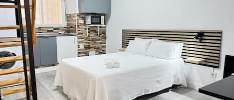 1 chambre, fer et planche à repasser, lit parapluie, Wi-Fi gratuit