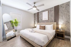 2 habitaciones, tabla de planchar con plancha, cuna de viaje y wifi