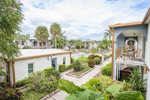 Property grounds - Tampa Getaway | 2 King Beds, Pool & Fitness Ctr (Tampa)