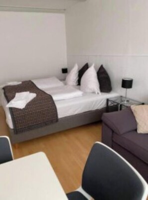 Iron/ironing board, free WiFi