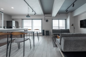 Flat-screen TV - LUXIA 601 (Sapporo)