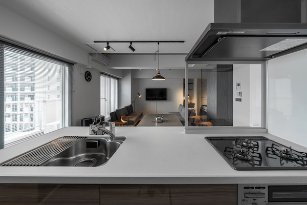 Fridge, microwave, stovetop, electric kettle