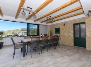 Apartment (Three Bedroom Apartment With Terrace) | Dining room