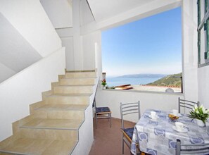 Apartment (Three Bedroom Apartment With Terrace) | Balcony