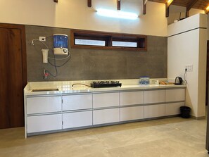 Deluxe Villa | Private kitchen - StayGuru Luxury Villa (Bhuj)