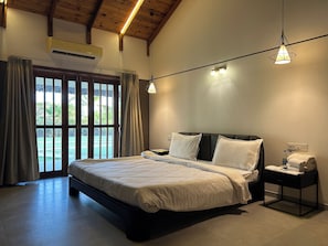 Deluxe Villa | Soundproofing - StayGuru Luxury Villa (Bhuj)