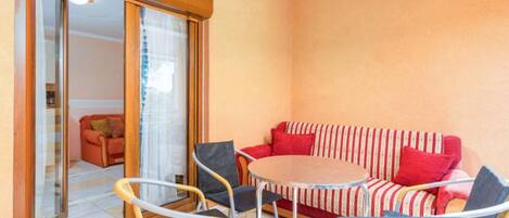 Apartment (One Bedroom Apartment With Terrace (A) | Balcony