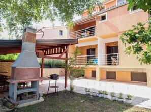 Departamento (One Bedroom Apartment With Terrace (A) | Área de parrilladas y picnic