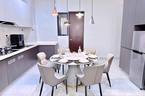 Unclassified image, 5 of 56, button - Full Sea View Country Garden Danga Bay 11-13pax (Johor Bahru)