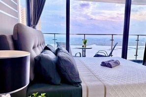 Soundproofing - Full Sea View Country Garden Danga Bay 11-13pax (Johor Bahru)