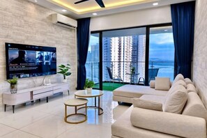 Unclassified image, 4 of 56, button - Full Sea View Country Garden Danga Bay 11-13pax (Johor Bahru)