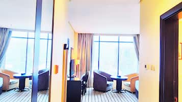 Deluxe Double Room, Sea View | Living area | 42-inch LCD TV with cable channels