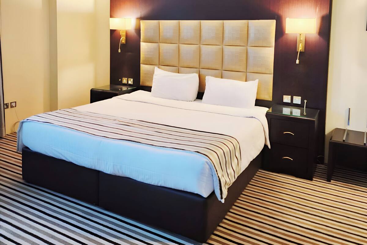 Quarto casal luxo, vista para o mar | Cofres nos quartos, cortinas blackout, ferros/tábuas de passar roupa