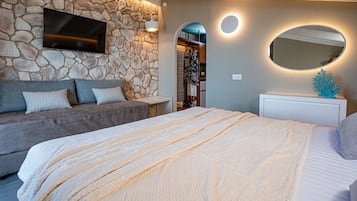 Quarto conforto | Cofres nos quartos, ferros/tábuas de passar roupa, Wi-Fi de cortesia