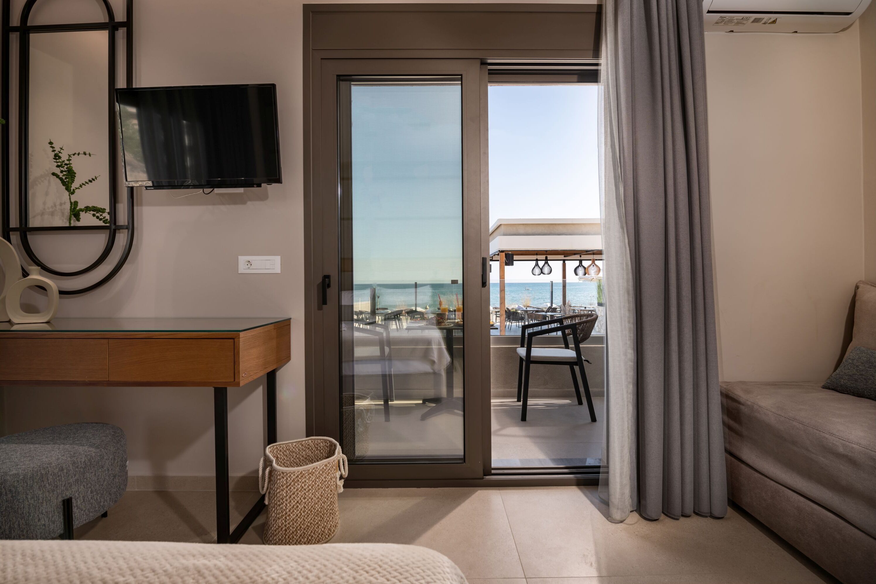 Honeymoon Room, Beach View | In-room safe, iron/ironing board, free WiFi