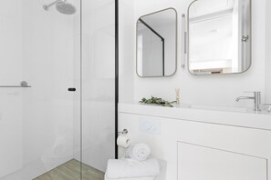 Apartment (2 Bedrooms) | Interior - A Cozy & Comfy 2BR Apt Up in the Clouds Near CBD (Melbourne)