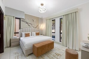 خزنة داخل الغرفة ومكواة/لوح كي وواي فاي مجانًا