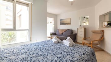 1 bedroom, iron/ironing board, internet, bed sheets