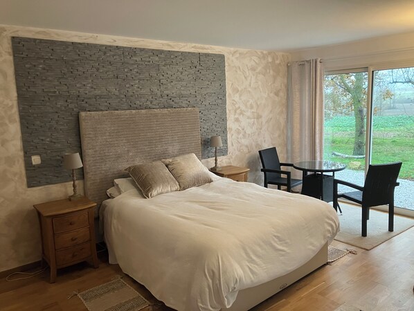 Superior Double Room, Garden View