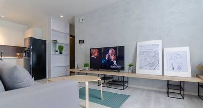 A Comfy & Bright 2BR Suasana Suite 6, Free Parking