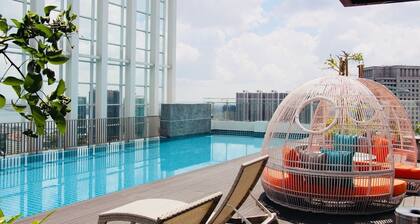 Chic Suasana JB Suite, Cozy Stay With Balcony