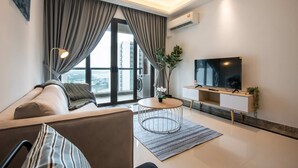 Apartment (2 Bedrooms) | Interior - 2BR R&F Phase2, CIQ R&F Mall, Free Parking (Johor Bahru)