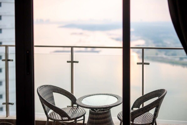 Apartment (3 Bedrooms) | Interior - Chic 3BR in Danga Bay With Water Views & Parking (Johor Bahru)