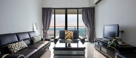 Apartment (3 Bedrooms) | Front of property