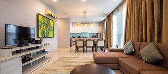Spacious 3BR Somerset Suite in Puteri Harbour