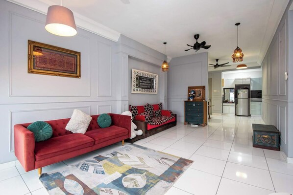 Apartment (4 Bedrooms) | Front of property