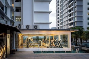 Apartment (4 Bedrooms) | Interior - Stylish 4BR Near Paradigm Mall, Pool, Free Parking (Johor Bahru)