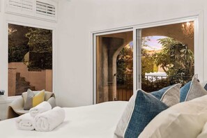 3 dormitorios, tabla de planchar con plancha, wifi gratis y ropa de cama